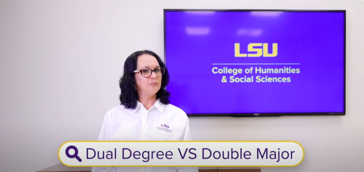 Image of an LSU HSS academic advisor presenting.